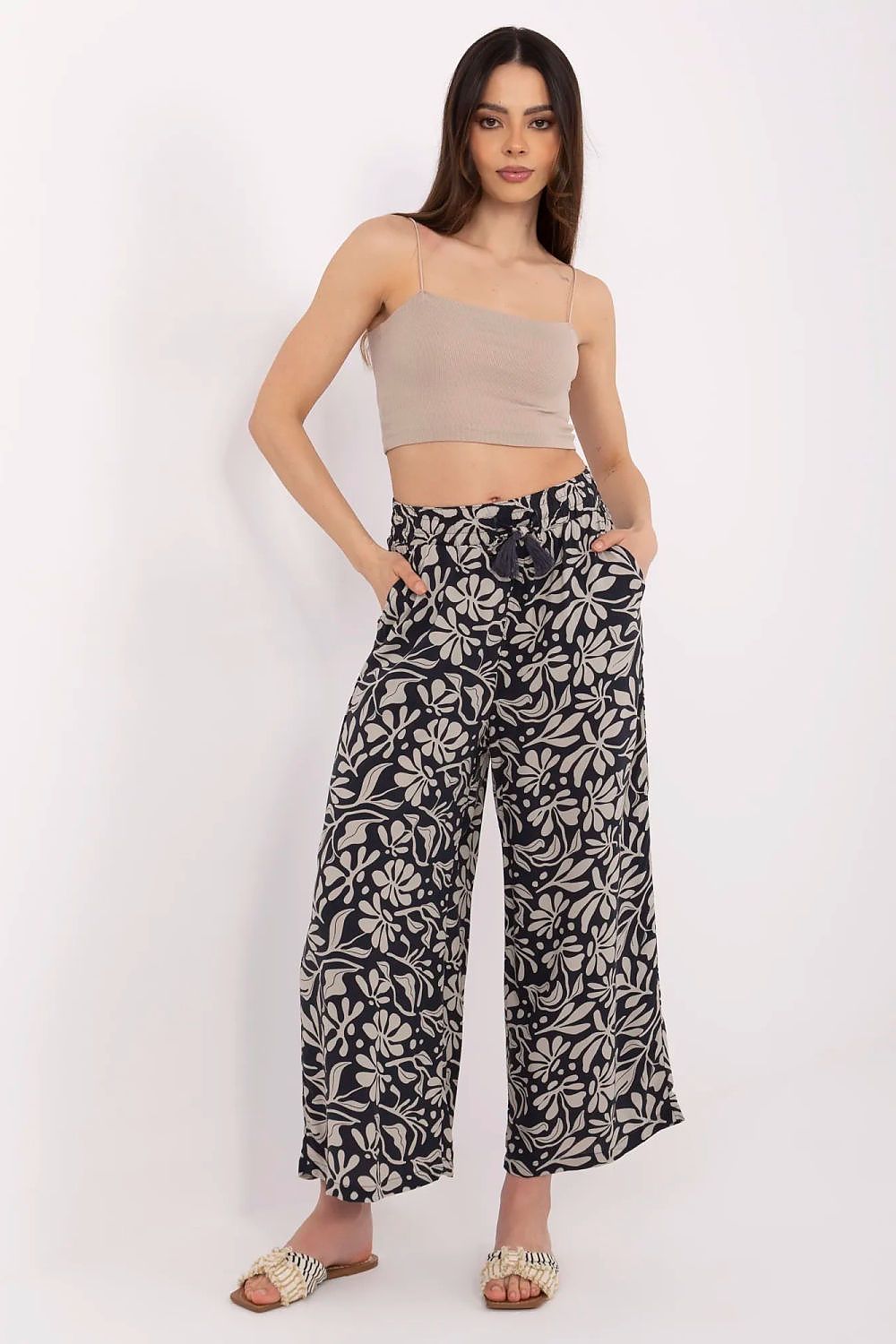  Women trousers model 212666 Sublevel 